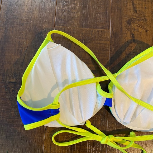 Body Glove Neon D Cup Bikini Top - Picture 7 of 8